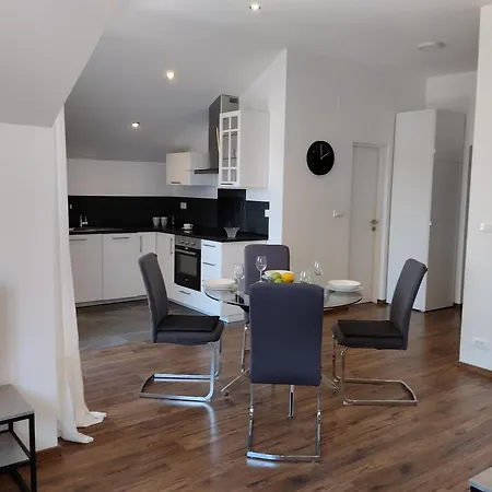 Ubytování v soukromí Keti House *